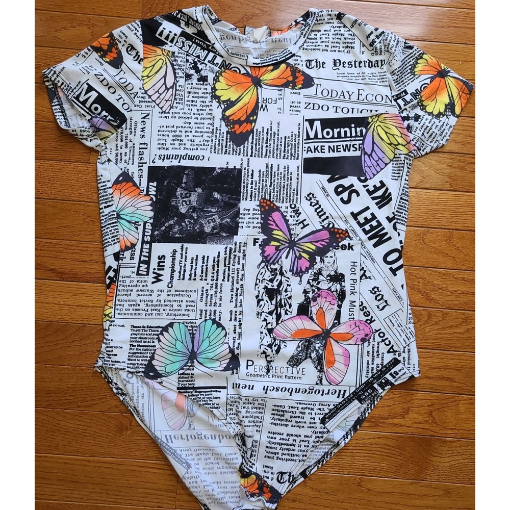 Newsprint Indie Y2K style Pink Yellow Butterfly‎ Mixed print Objex Sz 2XL Artsy